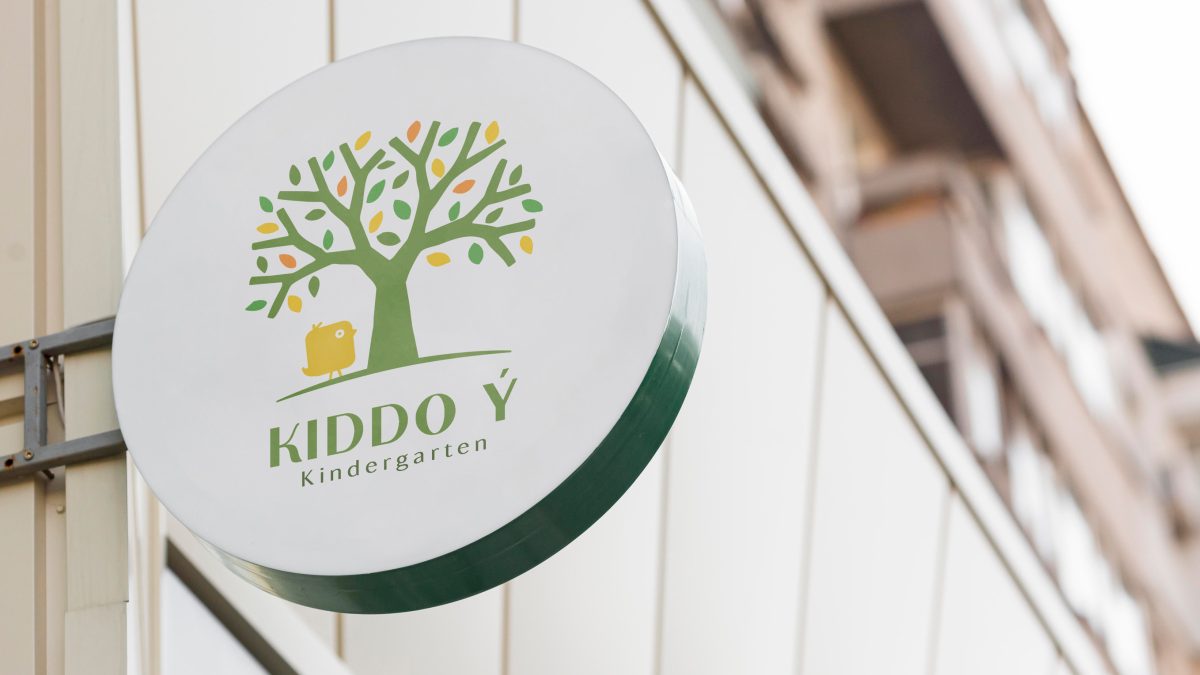 Thiết kế bộ nhận diện thương hiệu trường học