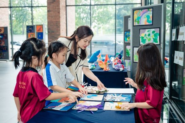 Triển lãm nghệ thuật tại trường học